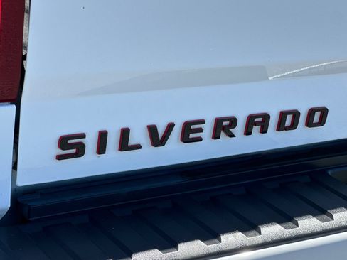 Used 2017 Chevrolet Silverado 1500 LTZ Z71 w/ Redline Edition AWD/4WD image 25