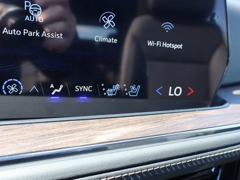 New 2026 Chevrolet Suburban Premier AWD/4WD image 15