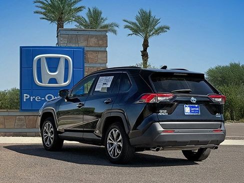 Used 2024 Toyota RAV4 XLE Premium image 4