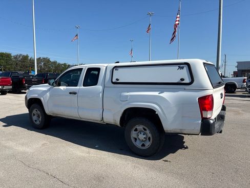 Used 2016 Toyota Tacoma SR RWD image 7
