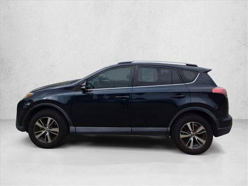Used 2017 Toyota RAV4 XLE w/ Carpet Mat Package AWD/4WD image 8