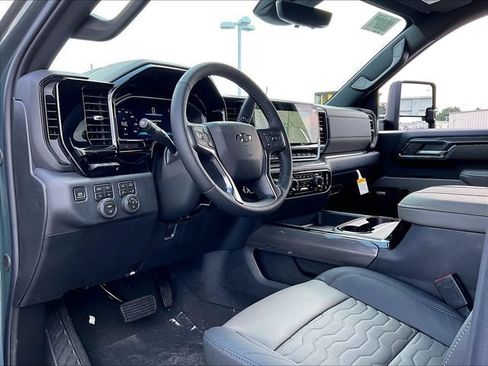 New 2026 Chevrolet Silverado 2500 ZR2 w/ LPO, Dark Essentials Package AWD/4WD image 8