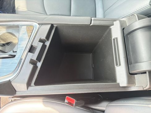 Used 2023 Buick Enclave Essence FWD image 27