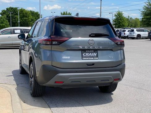 Used 2023 Nissan Rogue SV FWD image 5