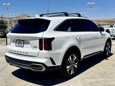 Used 2022 Kia Sorento SX Prestige w/ Panoramic Sunroof Package AWD/4WD image 6