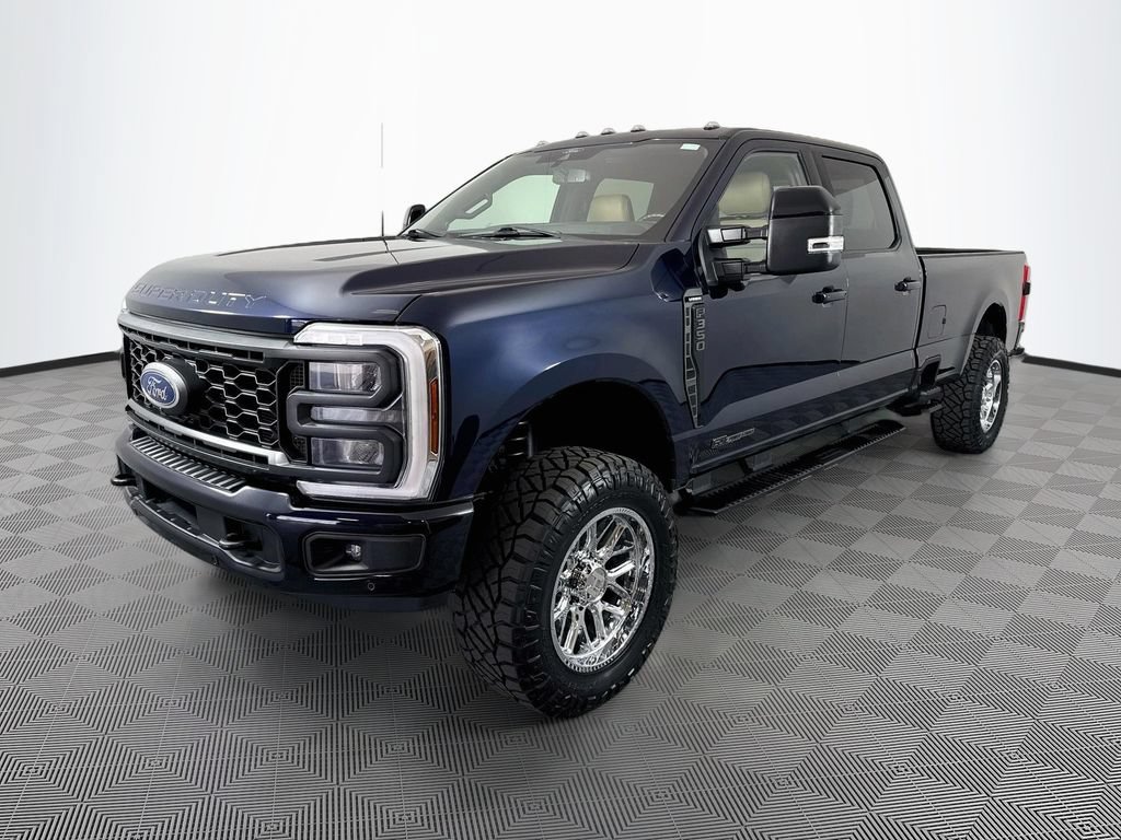 Used 2024 Ford F350 Lariat w/ Lariat Ultimate Package AWD/4WD image 3