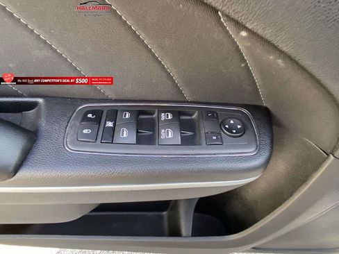 Used 2022 Dodge Charger SXT image 14