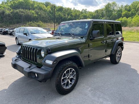 Used 2024 Jeep Wrangler Sport S image 1