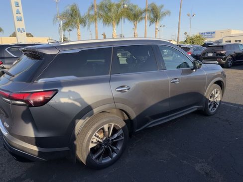 Certified 2023 INFINITI QX60 Luxe w/ Cargo Package FWD image 2