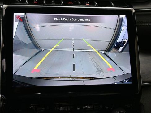 Used 2023 Jeep Grand Cherokee Overland image 18