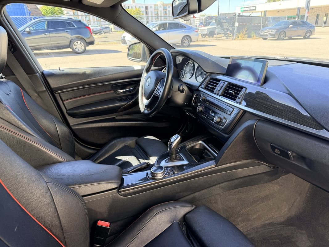 Used 2014 BMW 328i xDrive Wagon AWD/4WD image 12