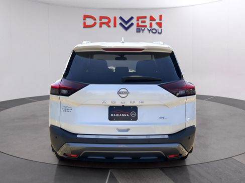 Used 2023 Nissan Rogue SL w/ SL Premium Package FWD image 4