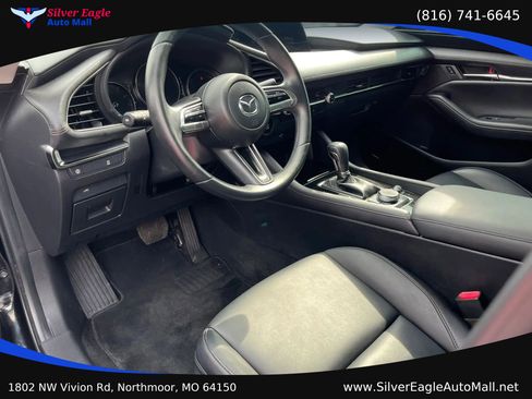 Used 2019 MAZDA MAZDA3 Sedan FWD image 8
