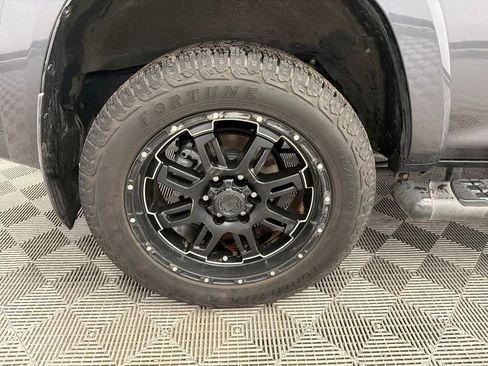 Used 2016 Toyota 4Runner SR5 RWD image 18