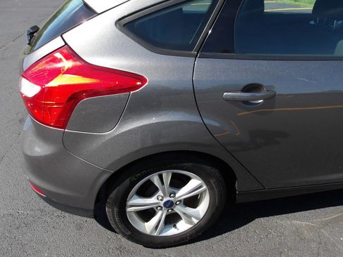 Used 2014 Ford Focus SE w/ SE Winter Package FWD image 34