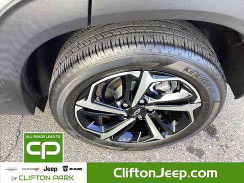 Used 2023 Chevrolet TrailBlazer RS image 24