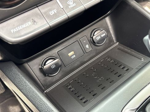 Used 2022 Hyundai Kona SEL w/ Convenience Package image 19