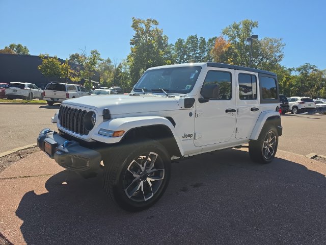 Used 2024 Jeep Wrangler Unlimited w/ Convenience Group AWD/4WD image 1