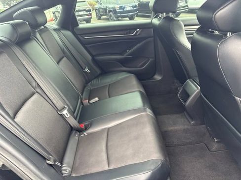 Used 2018 Honda Accord Sport image 28