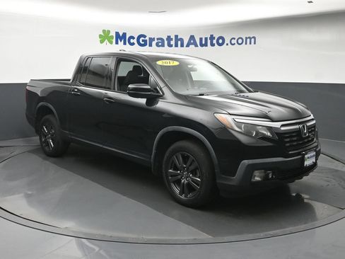 Used 2017 Honda Ridgeline Sport image 2