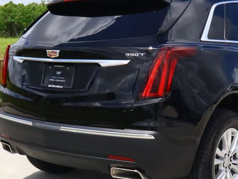 Used 2025 Cadillac XT5 Luxury w/ LPO, Floor Liner Package FWD image 11