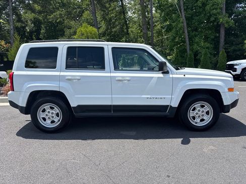 Used 2013 Jeep Patriot Sport w/ PWR Value Group FWD image 8