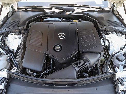 Used 2023 Mercedes-Benz C 300 4MATIC Sedan image 22