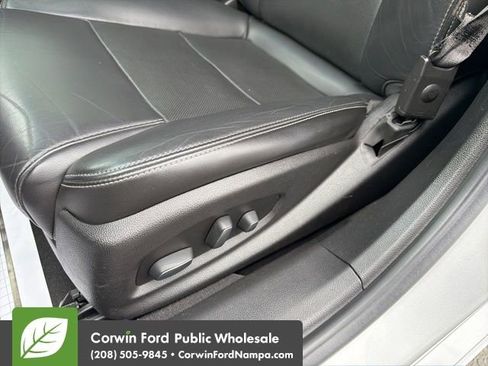 Used 2018 Cadillac XTS Luxury image 25