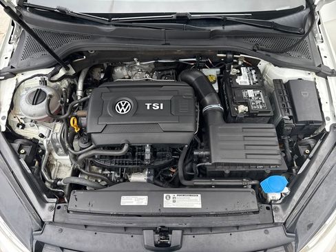 Used 2017 Volkswagen Golf Wolfsburg Edition image 28