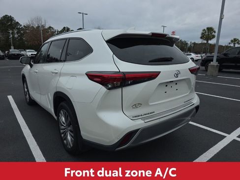 Used 2020 Toyota Highlander Platinum image 6