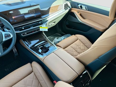New 2026 BMW X5 sDrive40i w/ M Sport Package image 18