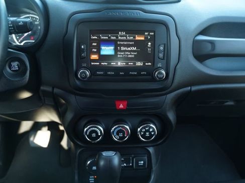 Used 2016 Jeep Renegade 75th Anniversary image 28
