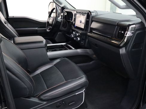 Used 2023 Ford F250 Lariat w/ Sport Appearance Package image 31