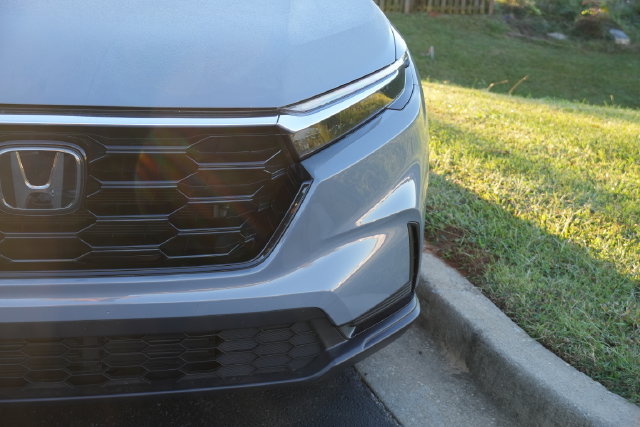 Used 2025 Honda CR-V EX image 7
