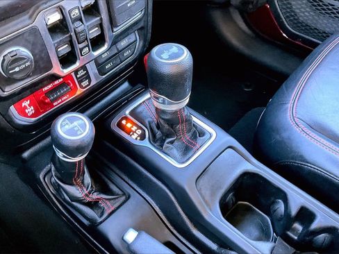 Certified 2021 Jeep Wrangler Unlimited Rubicon image 31