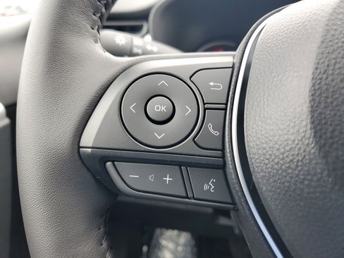 New 2025 Toyota RAV4 XLE image 25