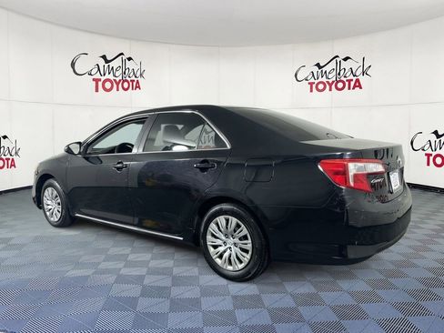 Used 2014 Toyota Camry LE image 6