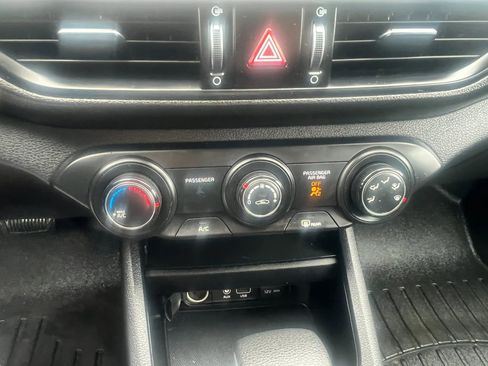 Used 2021 Kia Forte LXS FWD image 13