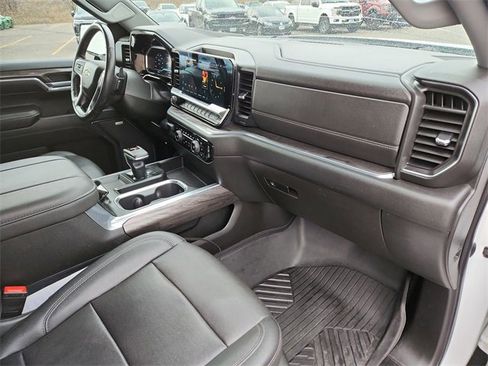 Certified 2023 Chevrolet Silverado 1500 LTZ image 28