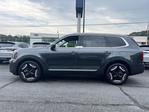 Used 2024 Kia Telluride S AWD/4WD image 2
