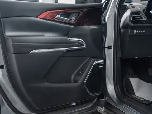 Used 2024 Chevrolet Traverse Z71 w/ Enhanced Driving Package image 44