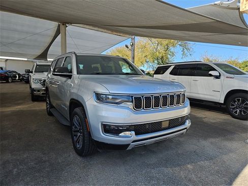 Used 2024 Jeep Wagoneer Series II w/ Flexible Seating Group image 3