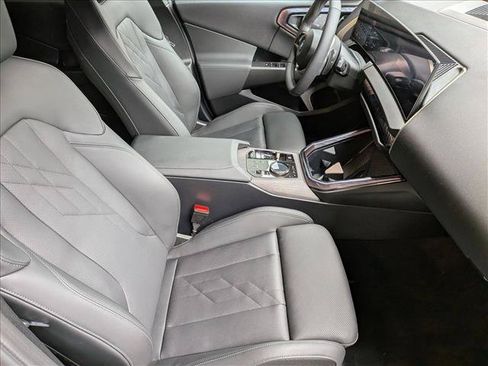 Used 2025 BMW X3 xDrive30i w/ Convenience Package AWD/4WD image 22