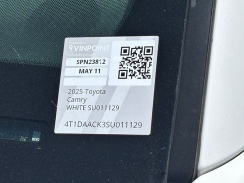 Used 2025 Toyota Camry SE w/ Convenience Package FWD image 30