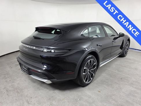 Used 2023 Porsche Taycan 4 Cross Turismo image 4