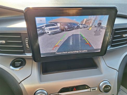 Used 2022 Ford Explorer XLT w/ Equipment Group 202A image 18