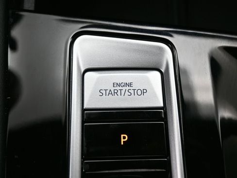 Used 2024 Volkswagen Atlas Cross Sport SE w/ Panoramic Sunroof Package FWD image 30