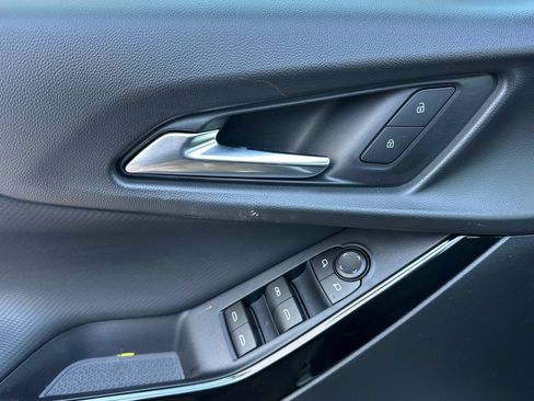 New 2026 Chevrolet Equinox LT FWD image 11