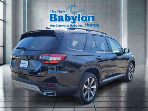 Used 2023 Honda Pilot Elite image 5