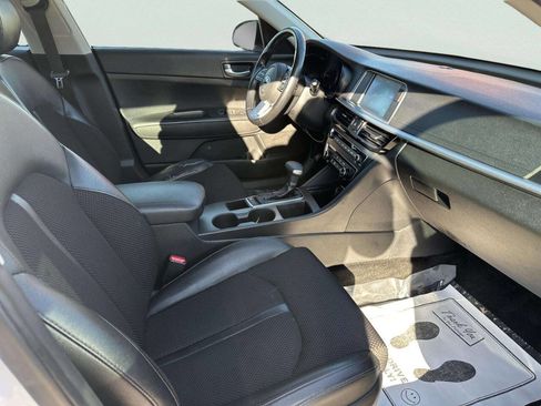 Used 2019 Kia Optima S image 14